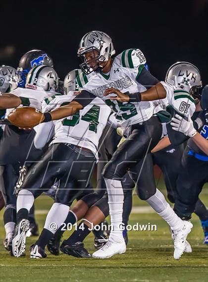 Thumbnail 2 in Fort Bend Hightower vs. Friendswood UIL Region 3 6A Div 2 Bi-district) photogallery.