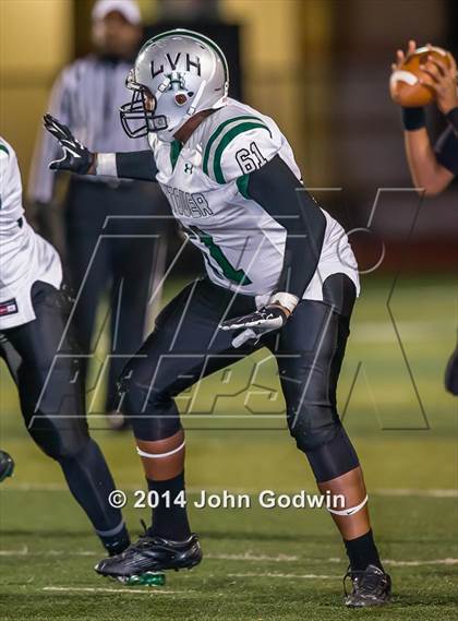 Thumbnail 1 in Fort Bend Hightower vs. Friendswood UIL Region 3 6A Div 2 Bi-district) photogallery.