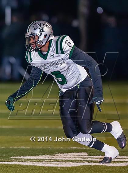 Thumbnail 1 in Fort Bend Hightower vs. Friendswood UIL Region 3 6A Div 2 Bi-district) photogallery.