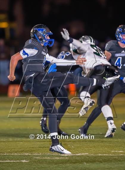 Thumbnail 2 in Fort Bend Hightower vs. Friendswood UIL Region 3 6A Div 2 Bi-district) photogallery.