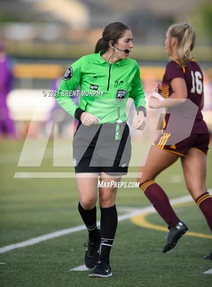 Thumbnail 2 in Holy Family @ Windsor (CHSAA 4A Quarterfinals) photogallery.
