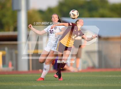 Thumbnail 2 in Holy Family @ Windsor (CHSAA 4A Quarterfinals) photogallery.
