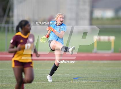 Thumbnail 2 in Holy Family @ Windsor (CHSAA 4A Quarterfinals) photogallery.