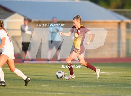 Thumbnail 2 in Holy Family @ Windsor (CHSAA 4A Quarterfinals) photogallery.