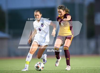 Thumbnail 1 in Holy Family @ Windsor (CHSAA 4A Quarterfinals) photogallery.
