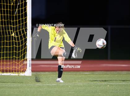 Thumbnail 2 in Holy Family @ Windsor (CHSAA 4A Quarterfinals) photogallery.