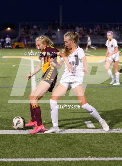 Thumbnail 1 in Holy Family @ Windsor (CHSAA 4A Quarterfinals) photogallery.