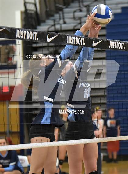 Thumbnail 2 in La Costa Canyon vs. Centennial (Durango Fall Classic) photogallery.