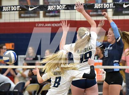 Thumbnail 1 in La Costa Canyon vs. Centennial (Durango Fall Classic) photogallery.