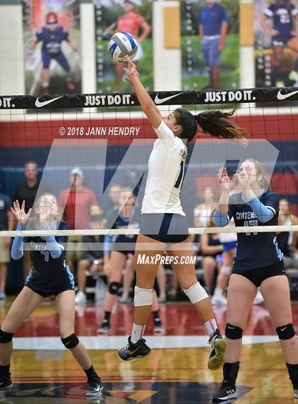 Thumbnail 1 in La Costa Canyon vs. Centennial (Durango Fall Classic) photogallery.