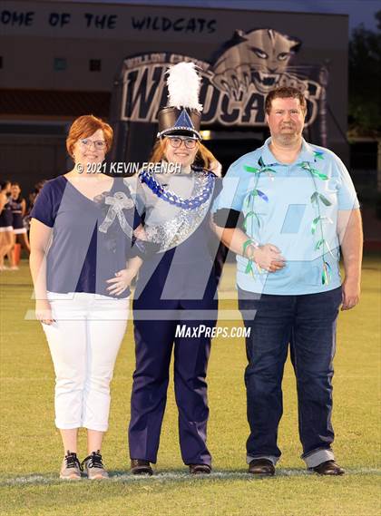 Thumbnail 1 in Willow Canyon Senior Night photogallery.