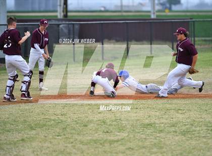 Thumbnail 1 in Braggs @ Webbers Falls (Game 1) photogallery.