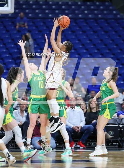 Thumbnail 1 in Fairfield vs. Idalou (UIL 3A State Semifinal) photogallery.