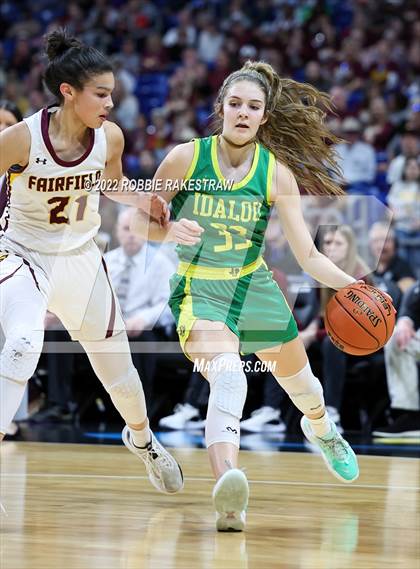 Thumbnail 3 in Fairfield vs. Idalou (UIL 3A State Semifinal) photogallery.