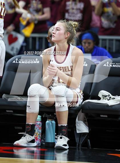 Thumbnail 3 in Fairfield vs. Idalou (UIL 3A State Semifinal) photogallery.