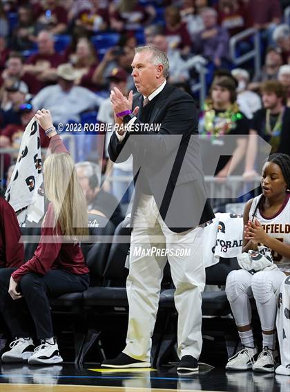Thumbnail 1 in Fairfield vs. Idalou (UIL 3A State Semifinal) photogallery.