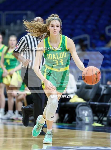 Thumbnail 3 in Fairfield vs. Idalou (UIL 3A State Semifinal) photogallery.