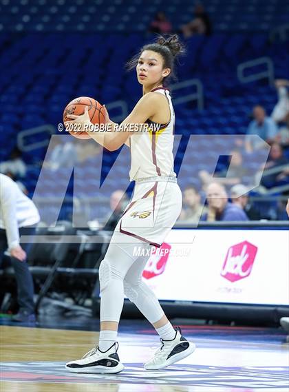 Thumbnail 2 in Fairfield vs. Idalou (UIL 3A State Semifinal) photogallery.