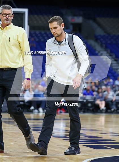 Thumbnail 2 in Fairfield vs. Idalou (UIL 3A State Semifinal) photogallery.