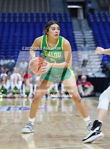 Thumbnail 2 in Fairfield vs. Idalou (UIL 3A State Semifinal) photogallery.