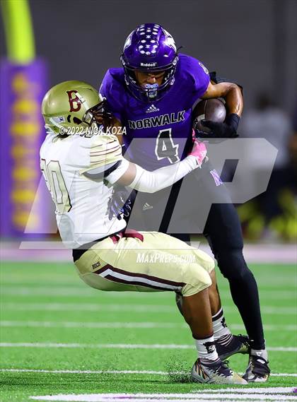 Thumbnail 2 in Bellflower vs. Norwalk photogallery.