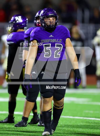 Thumbnail 2 in Bellflower vs. Norwalk photogallery.