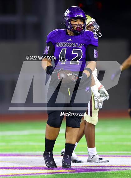 Thumbnail 3 in Bellflower vs. Norwalk photogallery.