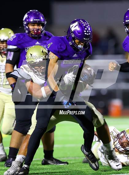 Thumbnail 3 in Bellflower vs. Norwalk photogallery.