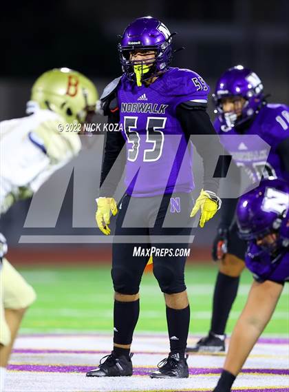 Thumbnail 3 in Bellflower vs. Norwalk photogallery.