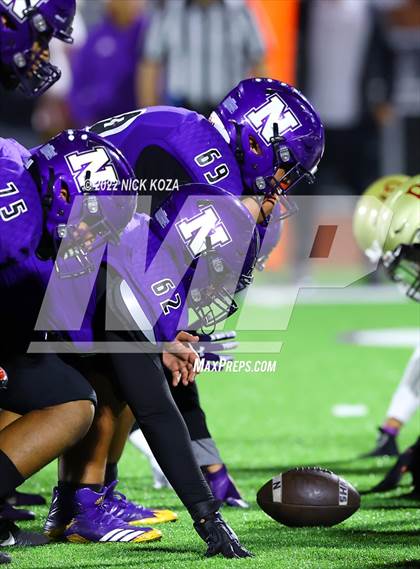 Thumbnail 2 in Bellflower vs. Norwalk photogallery.