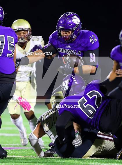 Thumbnail 2 in Bellflower vs. Norwalk photogallery.