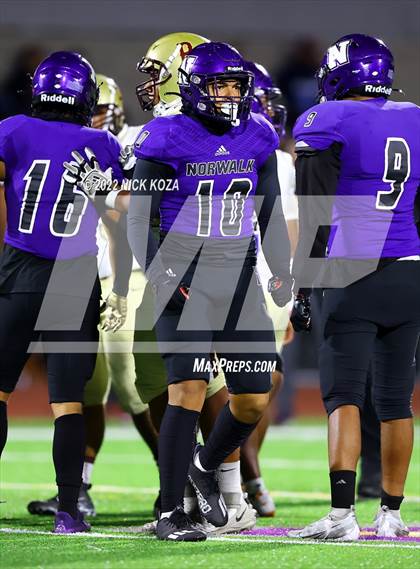 Thumbnail 2 in Bellflower vs. Norwalk photogallery.