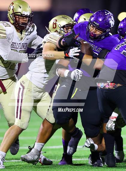 Thumbnail 2 in Bellflower vs. Norwalk photogallery.