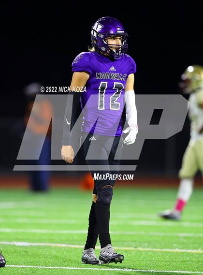 Thumbnail 1 in Bellflower vs. Norwalk photogallery.