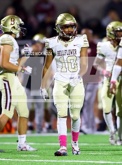 Thumbnail 1 in Bellflower vs. Norwalk photogallery.