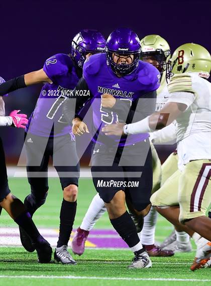 Thumbnail 1 in Bellflower vs. Norwalk photogallery.