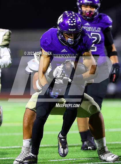 Thumbnail 3 in Bellflower vs. Norwalk photogallery.