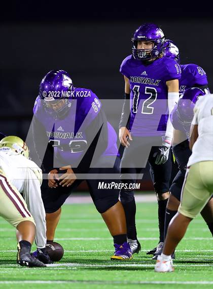 Thumbnail 3 in Bellflower vs. Norwalk photogallery.