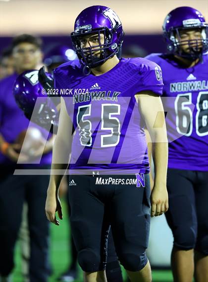 Thumbnail 3 in Bellflower vs. Norwalk photogallery.