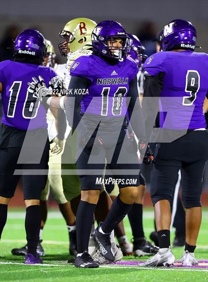 Thumbnail 3 in Bellflower vs. Norwalk photogallery.
