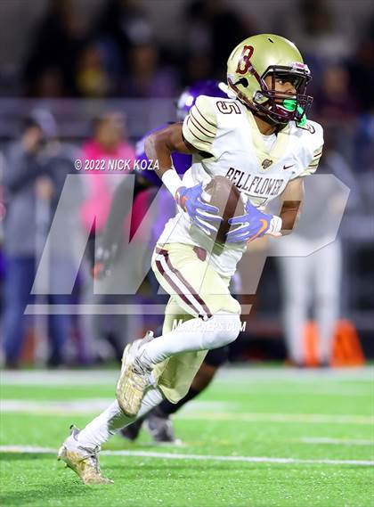 Thumbnail 1 in Bellflower vs. Norwalk photogallery.