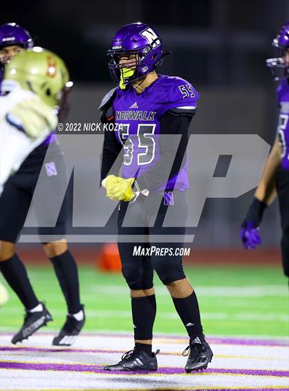 Thumbnail 1 in Bellflower vs. Norwalk photogallery.