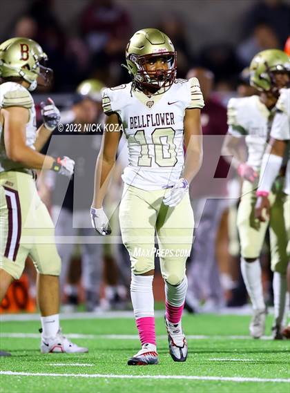 Thumbnail 2 in Bellflower vs. Norwalk photogallery.