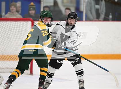 Thumbnail 1 in Hamden vs. Xavier (CIAC D1 Quarterfinal) photogallery.