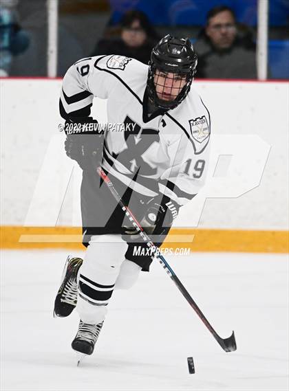 Thumbnail 1 in Hamden vs. Xavier (CIAC D1 Quarterfinal) photogallery.