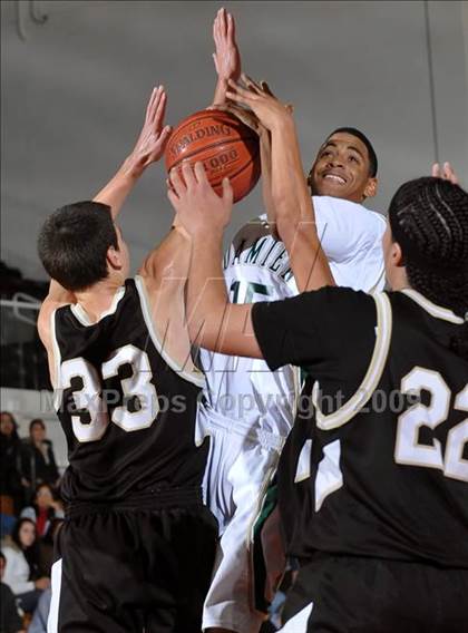 Thumbnail 3 in Northview vs. Damien (So Cal Shootout) photogallery.