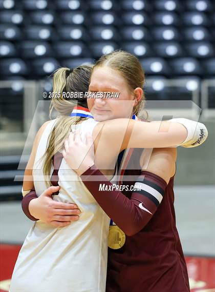 Thumbnail 1 in Iola vs. Crawford (UIL 2A D2 Volleyball Final Medal Ceremony) photogallery.