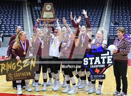 Thumbnail 1 in Iola vs. Crawford (UIL 2A D2 Volleyball Final Medal Ceremony) photogallery.