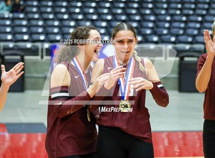 Thumbnail 3 in Iola vs. Crawford (UIL 2A D2 Volleyball Final Medal Ceremony) photogallery.