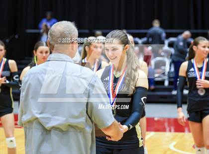 Thumbnail 3 in Iola vs. Crawford (UIL 2A D2 Volleyball Final Medal Ceremony) photogallery.